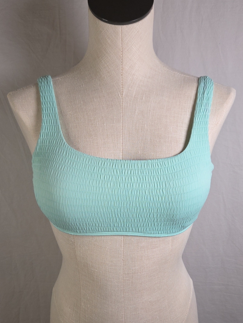 Aerie Mint Green Crinkle Smocked Scoop Bikini Top Style 1102 Size M EUC
